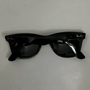 RayBan Wayfarer Classic Black NIB